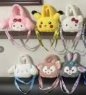 CARTERA SANRIO & PIKACHU C/RELLENO 2 MODELOS 23cm 1u