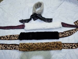 BUFANDA FELPA ANIMAL PRINT C/CINTA 600U